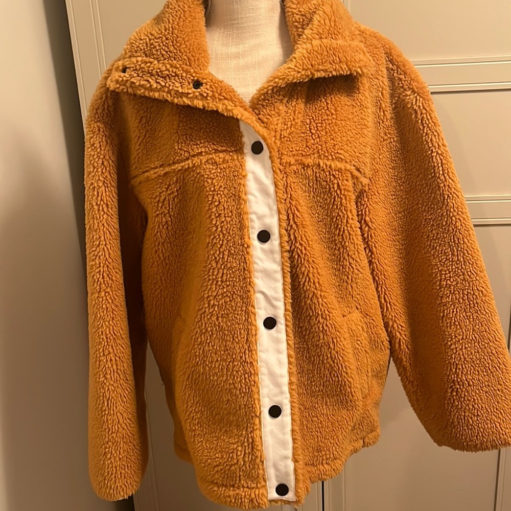 NWOT Varley coat size L